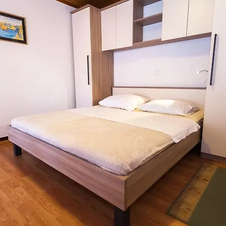 克罗地亚别墅酒店 *